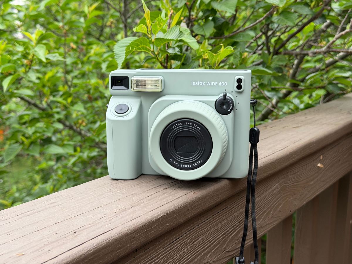 Dijital Çağda Analog Deneyim: Instax Wide 400 ile Nostalji ve İnovasyon