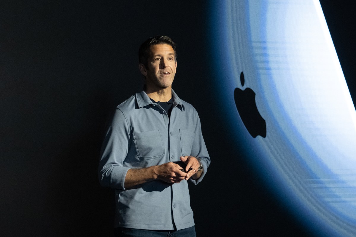 Apple'ın Yeni Dönemi: John Ternus Kimdir ve Şirketi Neler Bekliyor?