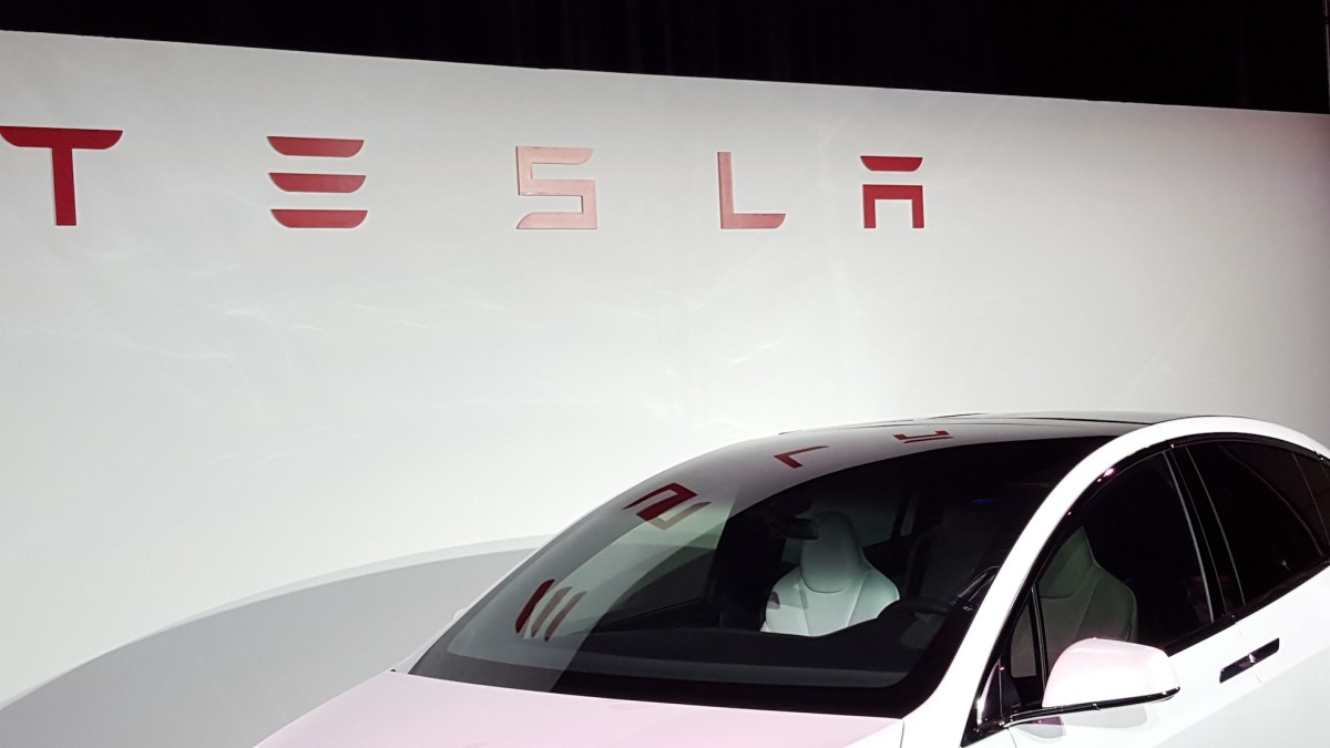 Tesla'da Dönüşüm Zamanı: Model S ve X Veda Ederken Gelecek Cybercab'de