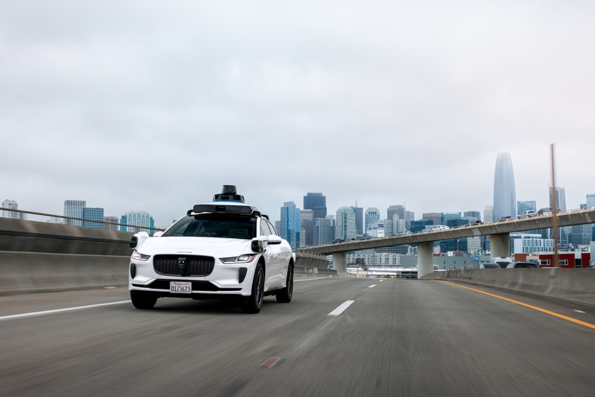 Otonom Sürüşün Sınırları: Waymo Neden Otoyol Denemelerine Ara Verdi?